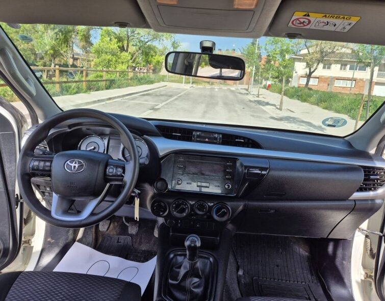 TOYOTA  HILUX 4x4 ***DOUBLE CAB***